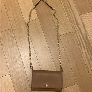 Tory Burch tan wallet on chain